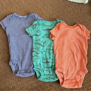 Lot of 3 EUC baby onesies, size 0-3mo. Stripes & gators